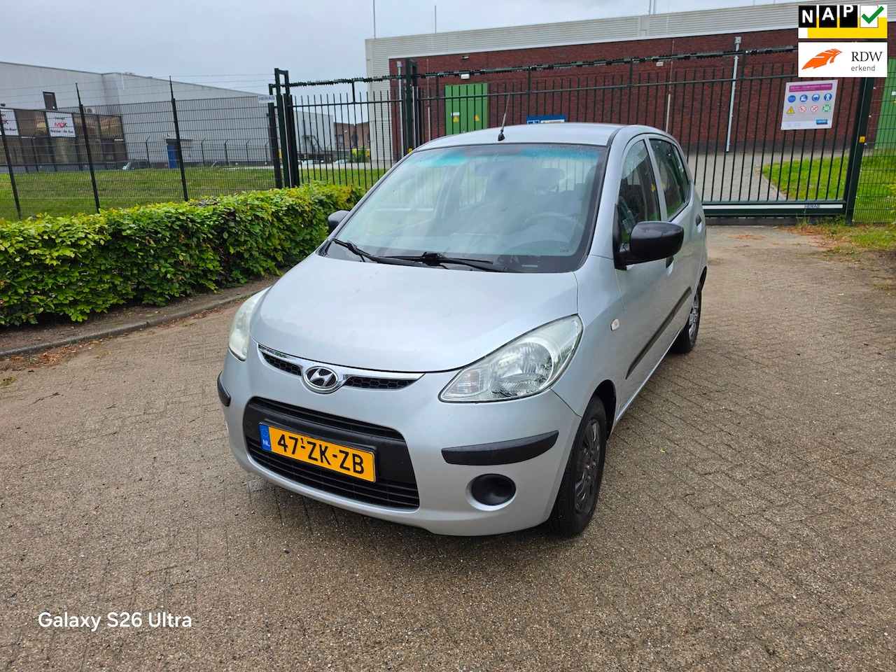Hyundai i10 - 1.1 Active CARPLAY NIEUWE APK BIJ AFLEVERING ZUINIG! - AutoWereld.nl