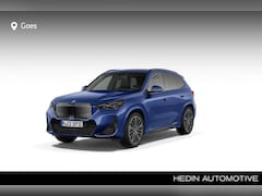 BMW iX1 - eDrive20 67 kWh M Sport Edition M Sport Pro | Trekhaak | Driving Assistant | Head-Up | Ele