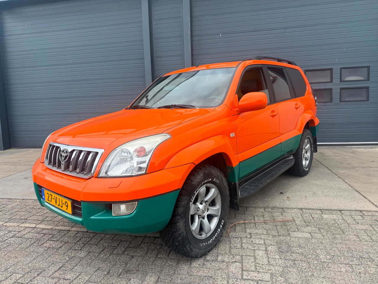 Toyota Land Cruiser - 3.0 D-4D VX HR Window Van 3.0 D-4D VX HR Window Van - AutoWereld.nl