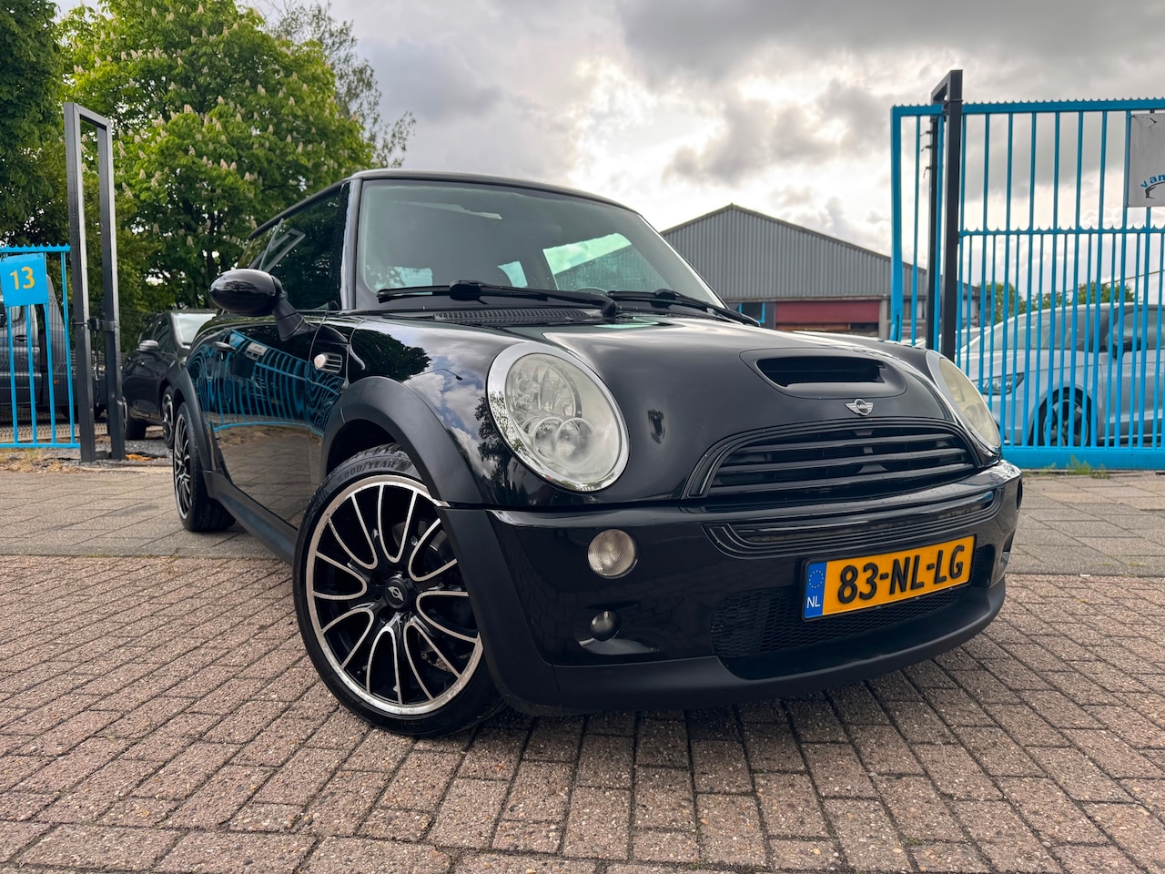 MINI Cooper S - Mini 1.6 Clima Pano Miltek JCW Tuning - AutoWereld.nl