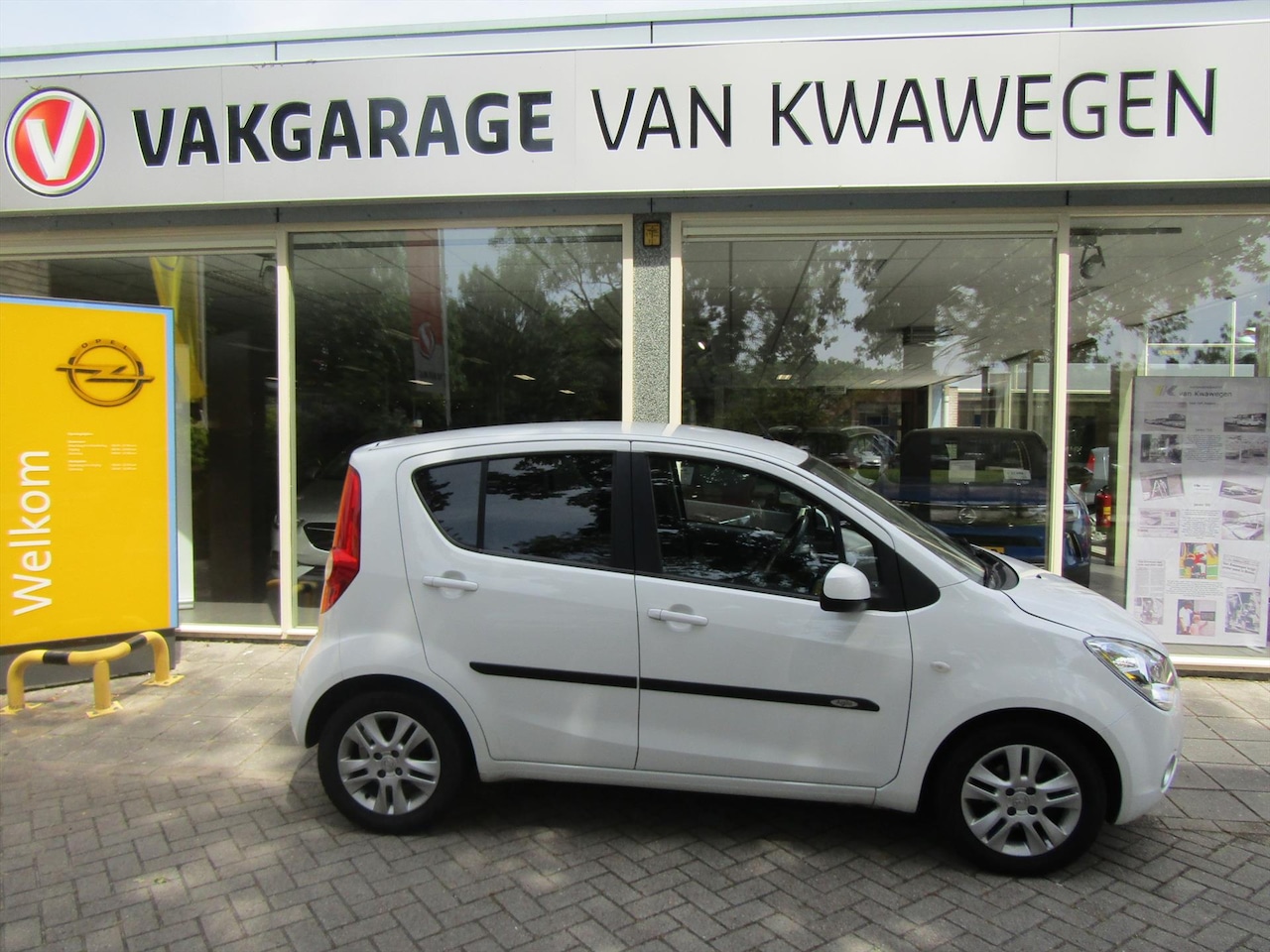 Opel Agila - 1.0 EDITION AIRCO L.M. VELGEN ELEK. RAMEN - AutoWereld.nl