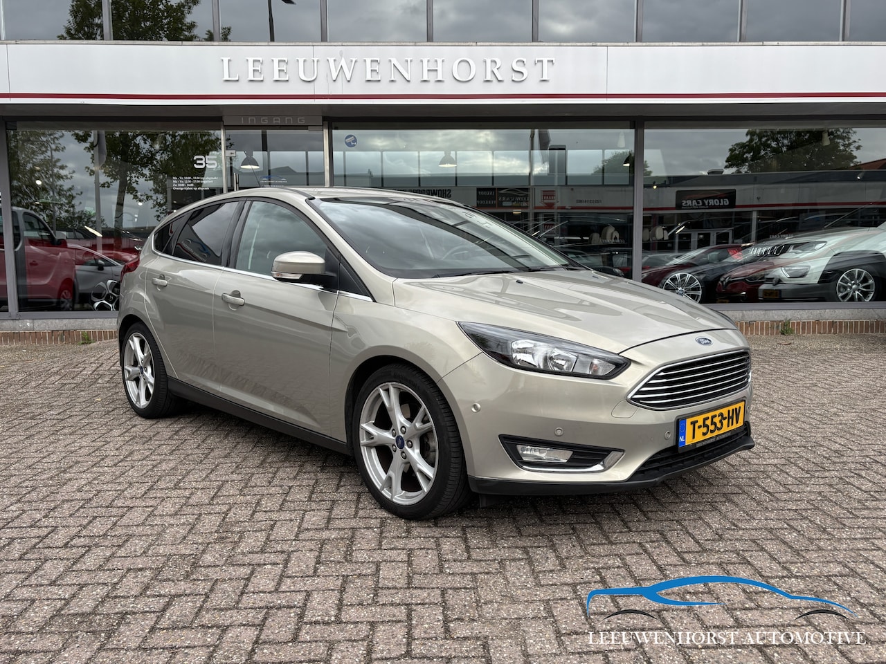 Ford Focus - 1.5 Titanium Edition 1.5 Titanium Edition, camera,  lane warning, 2 x PDC, keyless, unieke kilometerstand - AutoWereld.nl