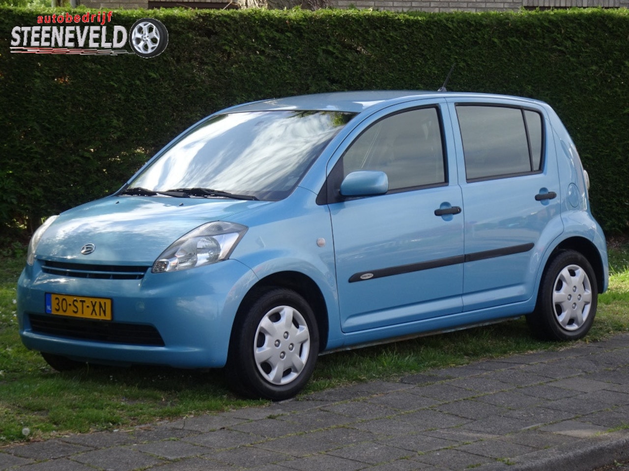 Daihatsu Sirion 2 - 1.0-12V Premium met Radio en Nieuwe APK - AutoWereld.nl