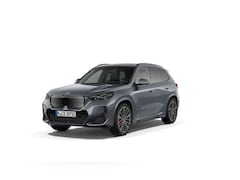 BMW iX1 - eDrive20 67 kWh M Sport Edition M Sport Pro | Trekhaak| Panoramadak | Comfort Access | Har