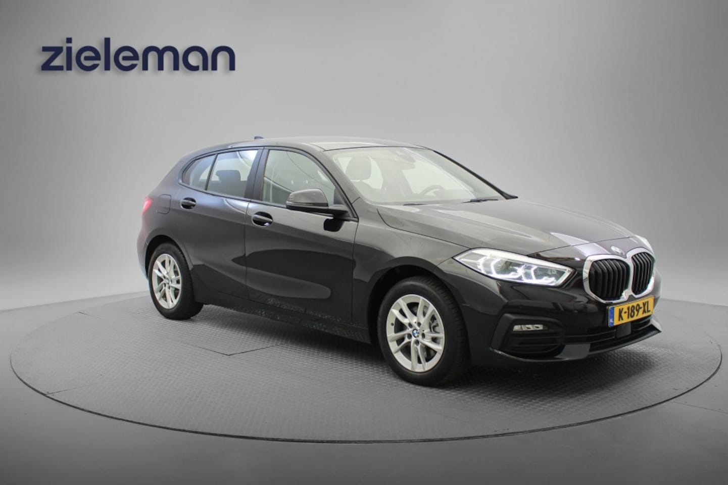 BMW 1-serie - 118i Business Edition Automaat - Digitaal Cockpit, Carplay, Cruise, PDC - AutoWereld.nl
