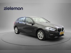 BMW 1-serie - 118i Business Edition Automaat - Digitaal Cockpit, Carplay, Cruise, PDC