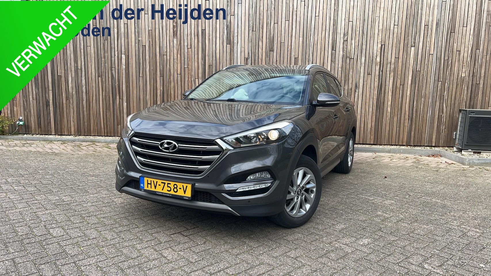 Hyundai Tucson - 1.6 GDi Comfort Camera | Navigatie | Trekhaak - AutoWereld.nl