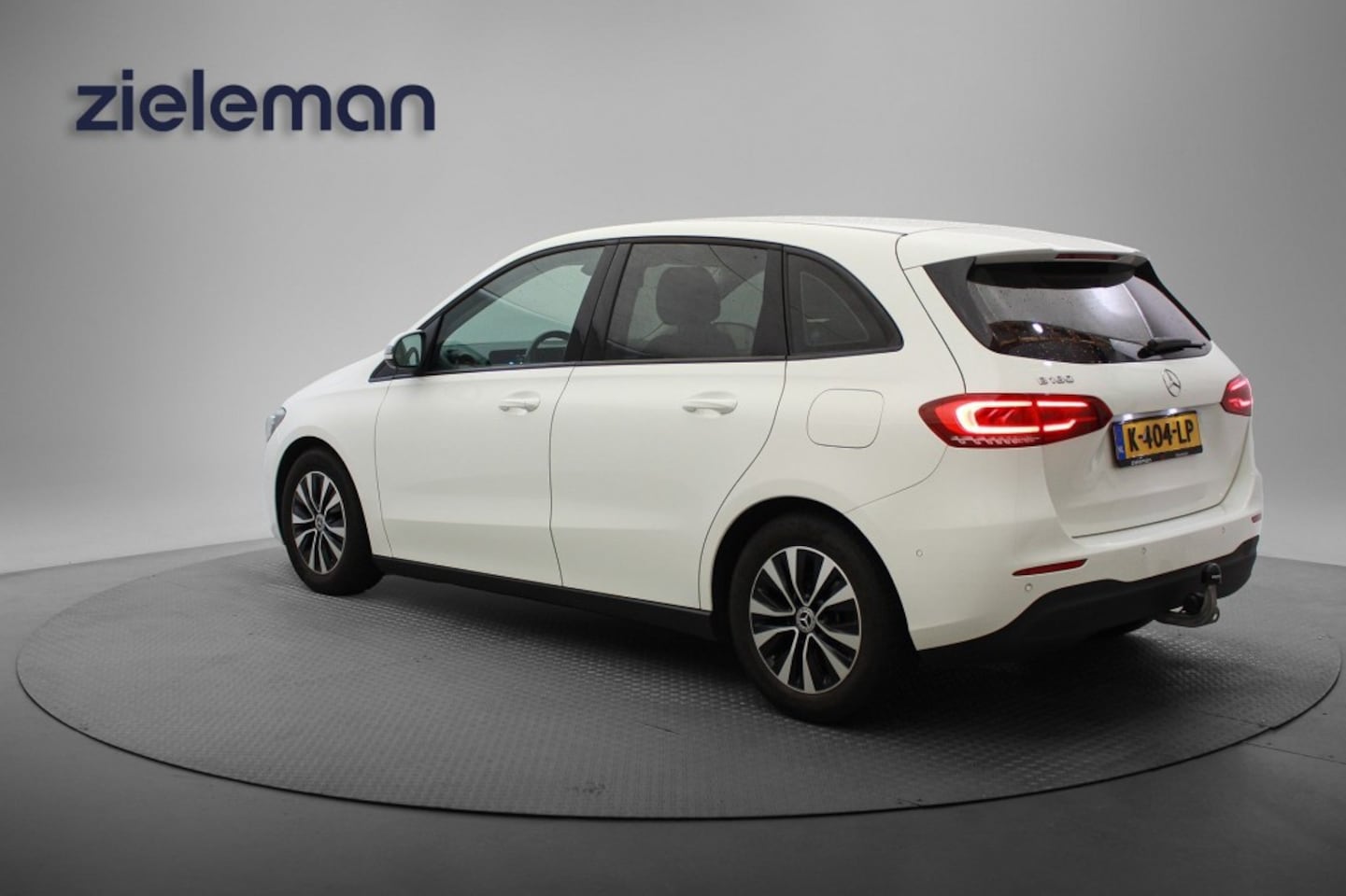 Mercedes-Benz B-klasse - 180 Business Solution Automaat - Camera, Half Leer, Stoelverw. Afn. Trekhaak - AutoWereld.nl