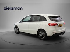Mercedes-Benz B-klasse - 180 Business Solution Automaat - Camera, Half Leer, Stoelverw. Afn. Trekhaak