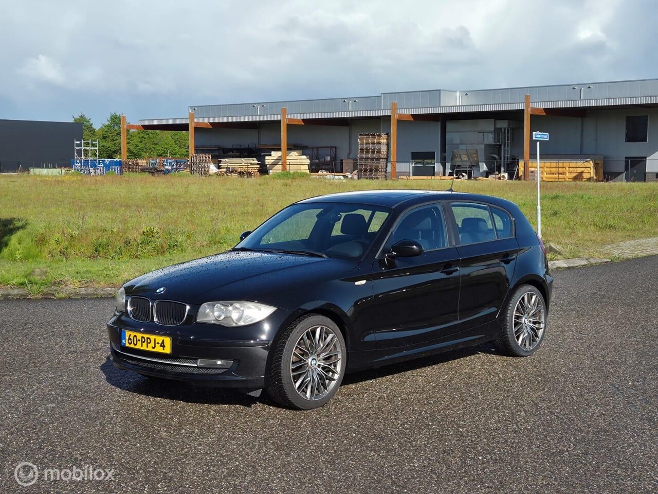 BMW 1-serie - 118i Executive Clima / Cruise / Schuifdak / Apk - AutoWereld.nl