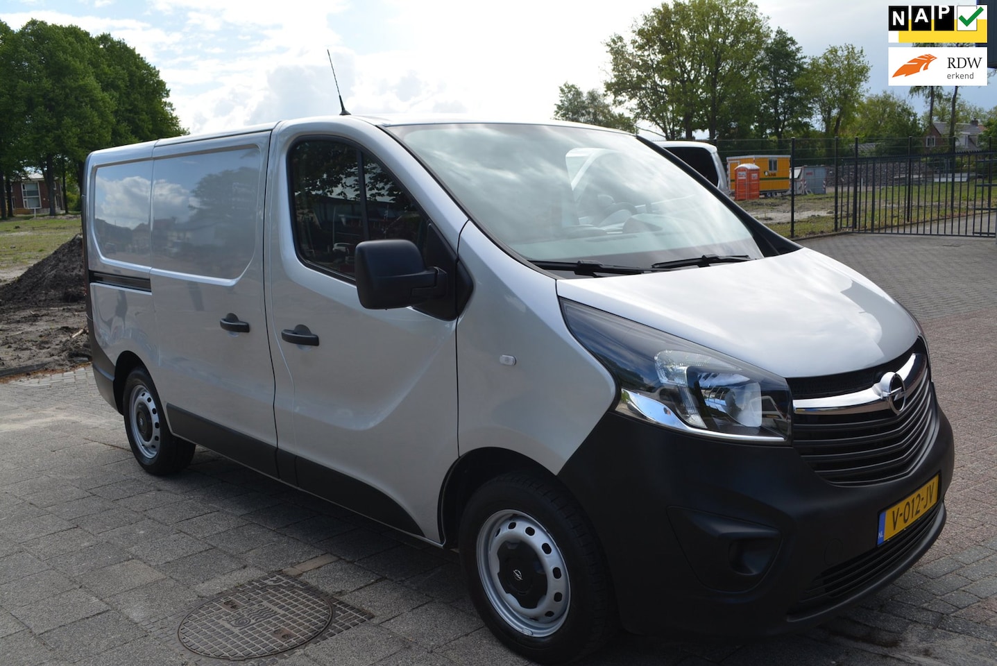 Opel Vivaro - 1.6 CDTI L1H1 Sport 1.6 CDTI L1H1 Sport - AutoWereld.nl