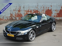 BMW Z4 Roadster - sDrive23i Exe / AUT / Navi / Xenon / 164DKM