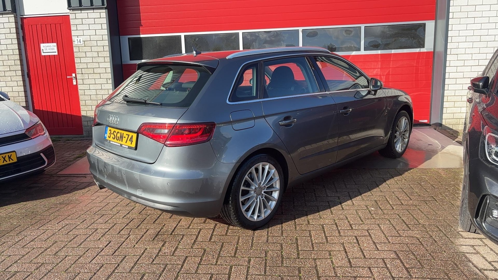 Audi A3 Sportback - 1.4 TFSI Attraction Pro Line plus NWE D-RIEM / AUTOMAAT / XENON / NAVI / CLIMA / PDC / BLU - AutoWereld.nl