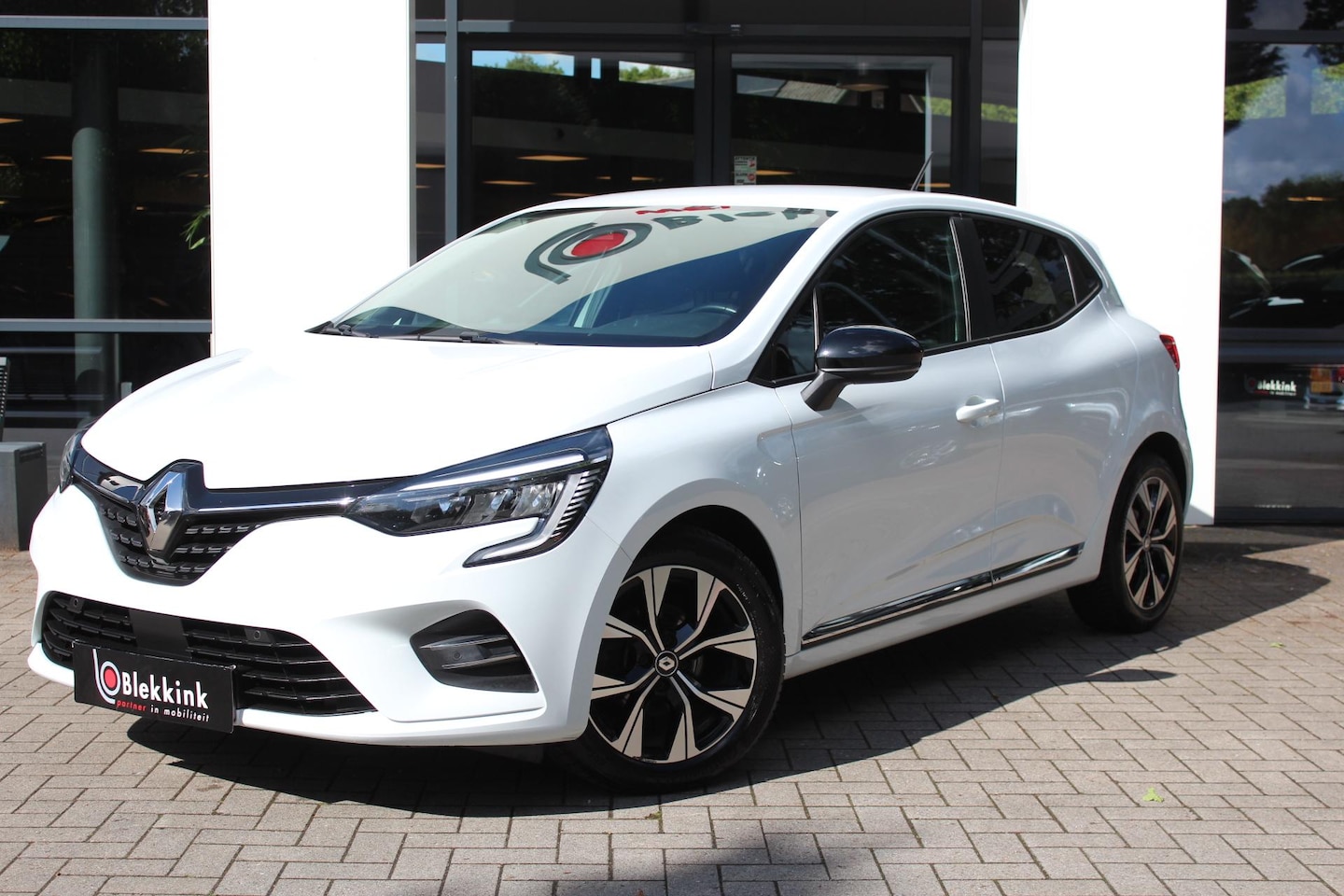 Renault Clio - 1.0 TCe 90 Evolution Navi,PDC - AutoWereld.nl