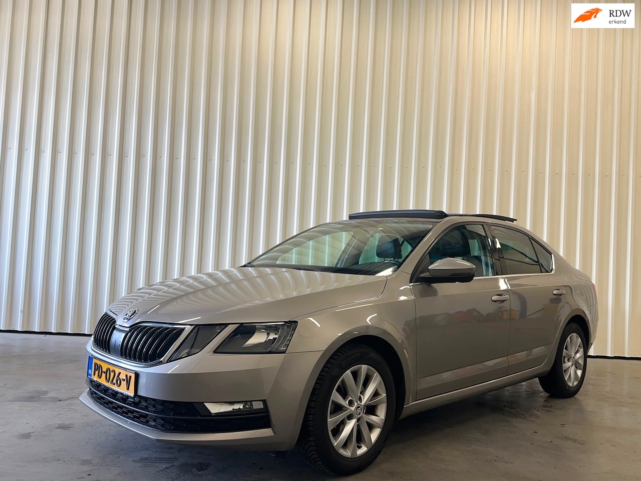 Skoda Octavia - 1.0 TSI Automaat/Panodak/stoelvw - AutoWereld.nl