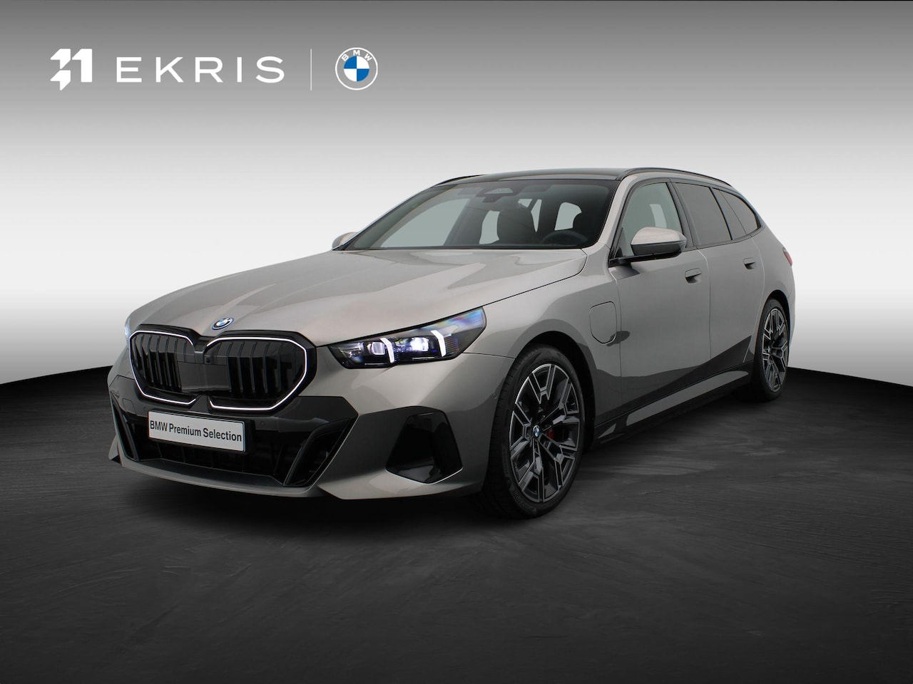 BMW 5-serie Touring - 530e M Sport Edition | Innovation Pack | Stuurwielrand Verwarmd | Trekhaak | Panoramadak | - AutoWereld.nl