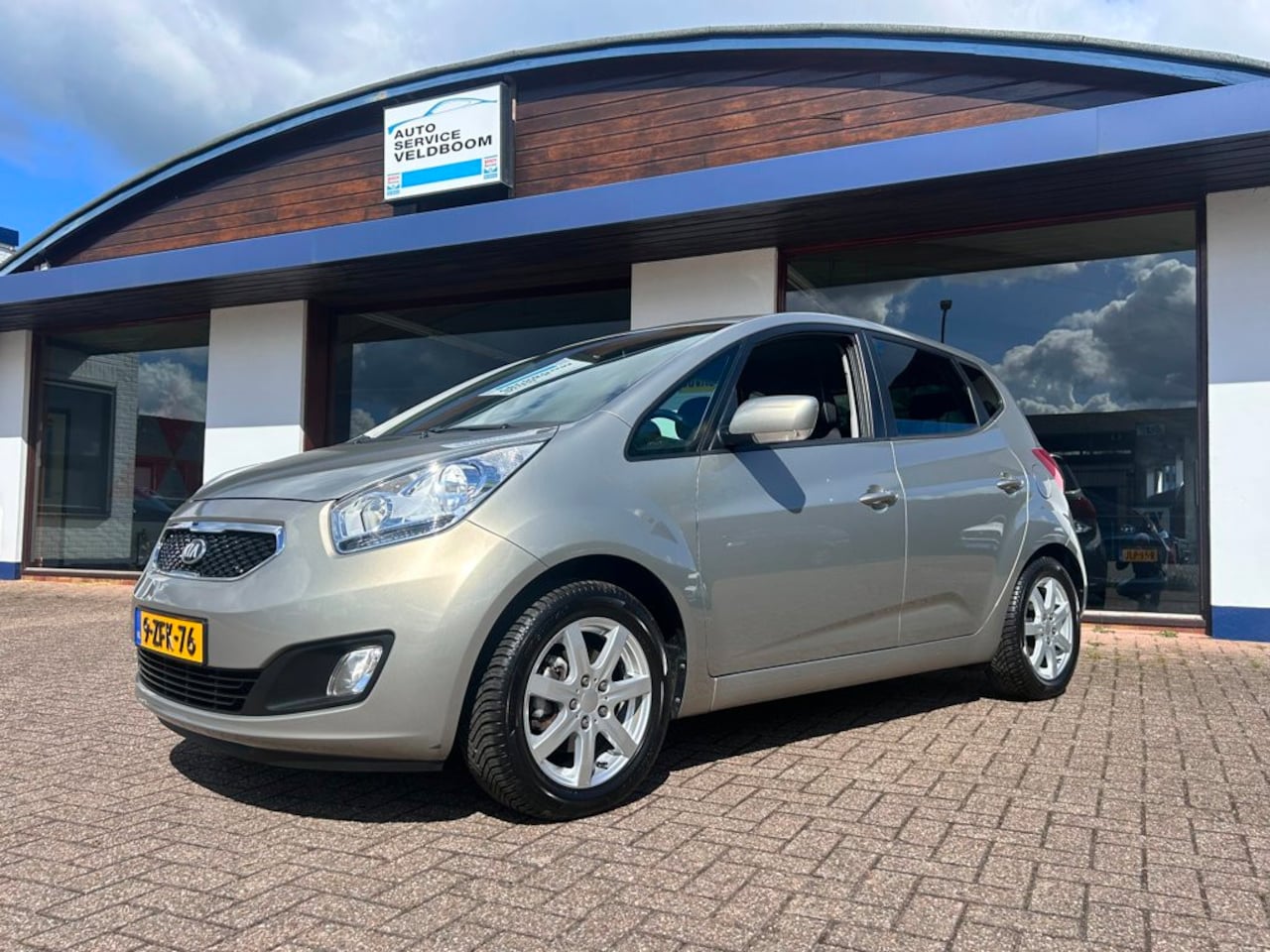 Kia Venga - 1.4 CVVT X-ecutive |trekhaak| - AutoWereld.nl