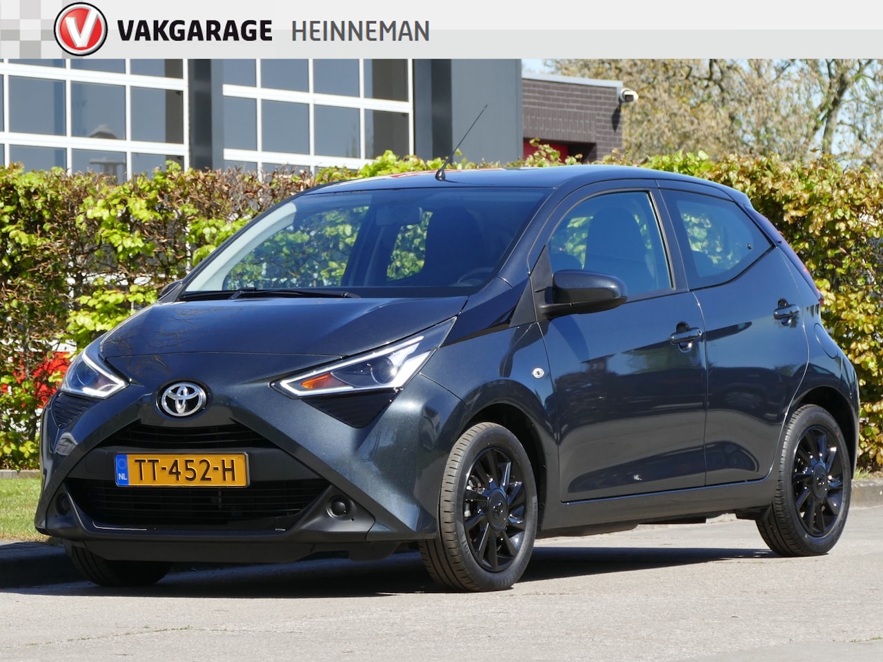 Toyota Aygo - 1.0 VVT-i x-play | Apple Carplay/Android auto | achteruitrijcamera - AutoWereld.nl