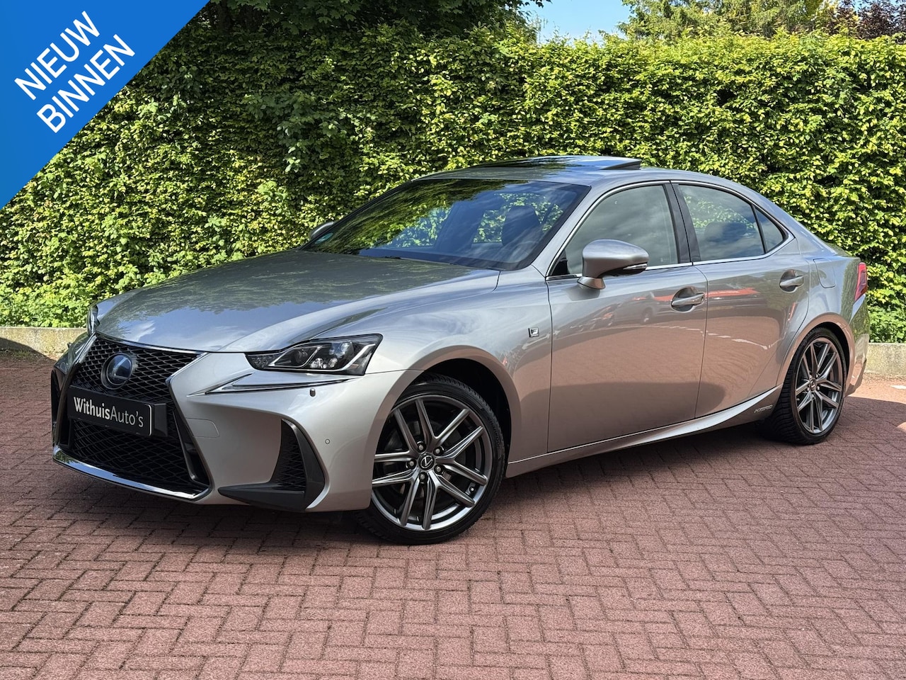 Lexus IS - 300h Hybrid F-Sport Trekhaak Mark Levinson Adaptieve Cruise Controle - AutoWereld.nl