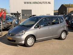 Honda Jazz - 1.2 S 5-DEURS, AIRCO, STUURBEKRACHTIGING, ELEK-RAMEN, RADIO-CD, AIRBAGS, CENT-VERGRENDELIN