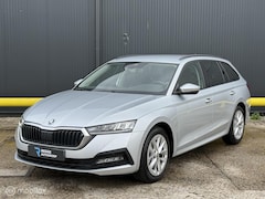 Skoda Octavia Combi - 1.0 e-TSI Ambition TREKHAAK | AUTOMAAT