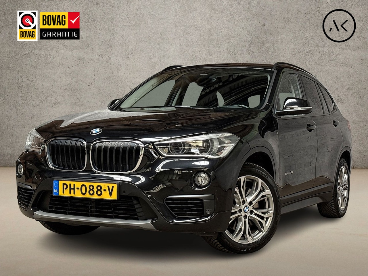BMW X1 - sDrive20i High Executive 192Pk Automaat (GROOT NAVI, CLIMATE, MEMORY SEATS, HEAD-UP DISPLA - AutoWereld.nl