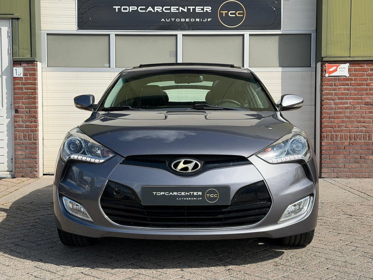 Hyundai Veloster - 1.6 GDI/AIRCO/PANO/CAMERA/PARKS/APK/NAP - AutoWereld.nl