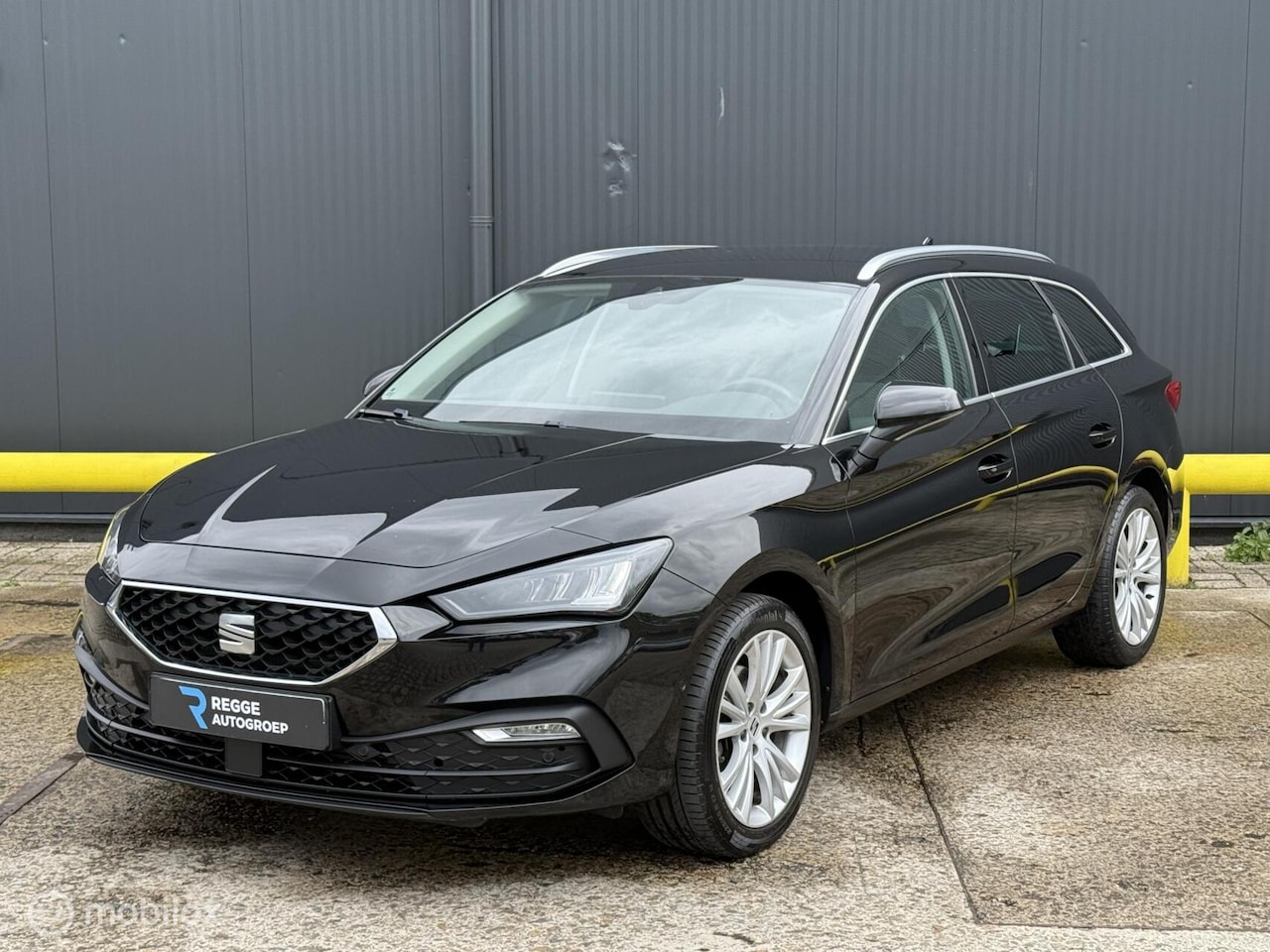 SEAT Leon Sportstourer - 1.5 TSI Style TREKHAAK | ACC | BTW - AutoWereld.nl