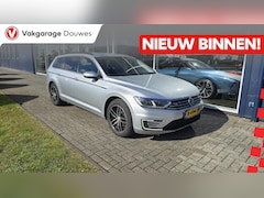 Volkswagen Passat Variant - 1.4 TSI GTE |Stoelverwarming|Trekhaak|Massage