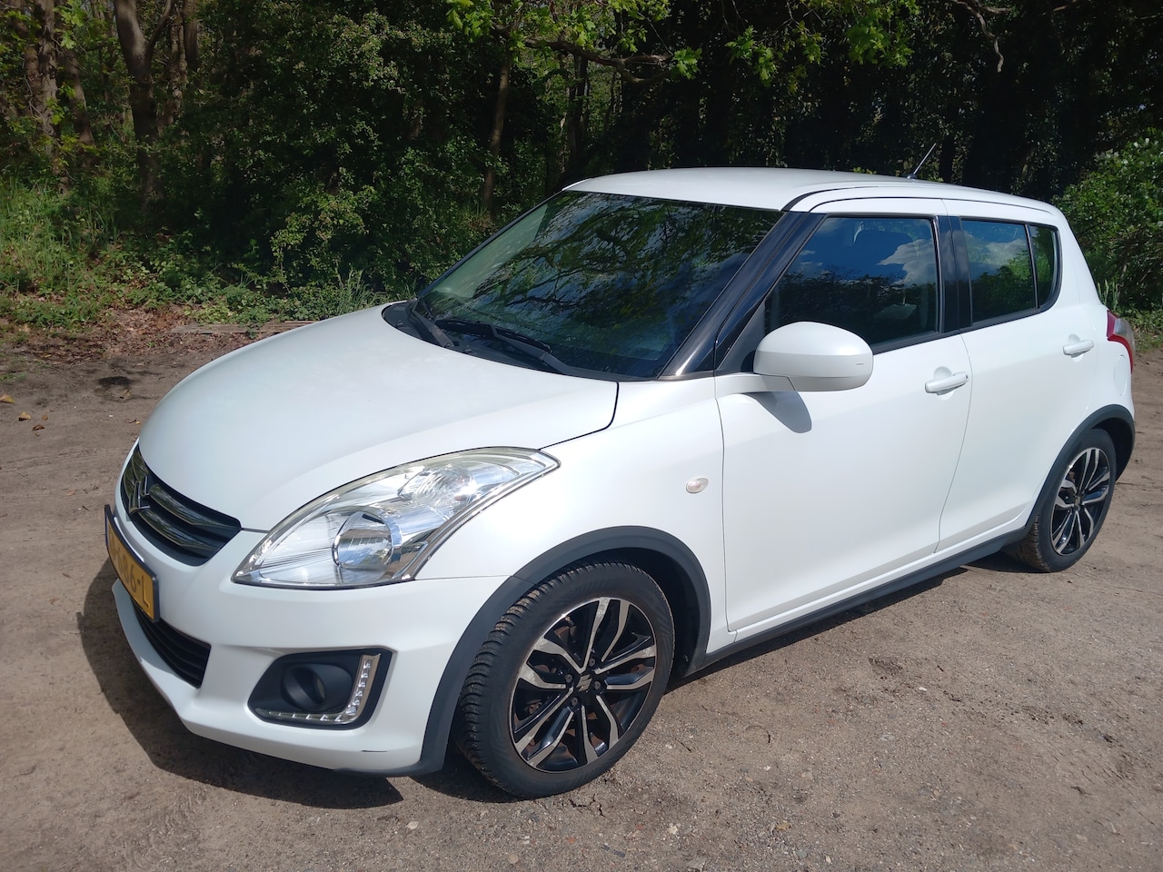 Suzuki Swift - 1.2 Style EASSS - AutoWereld.nl