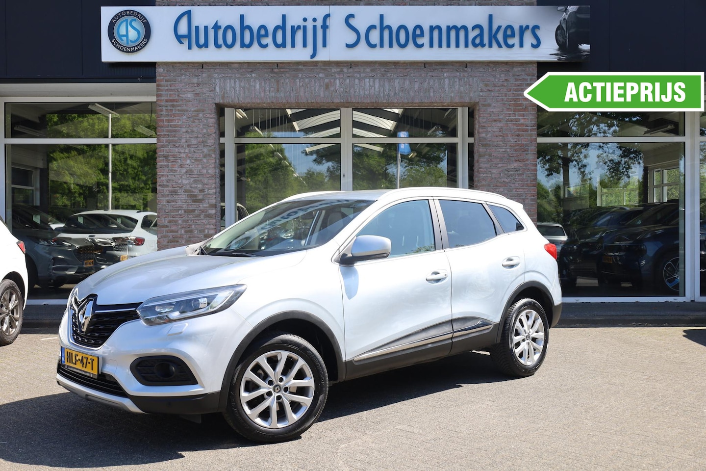 Renault Kadjar - 1.3 TCe CAMERA DAB HALFLEER CARPLAY CRUISE NAVI CLIMA 2xPDC 17"LMV 2xKEYLESS ENZ. - AutoWereld.nl