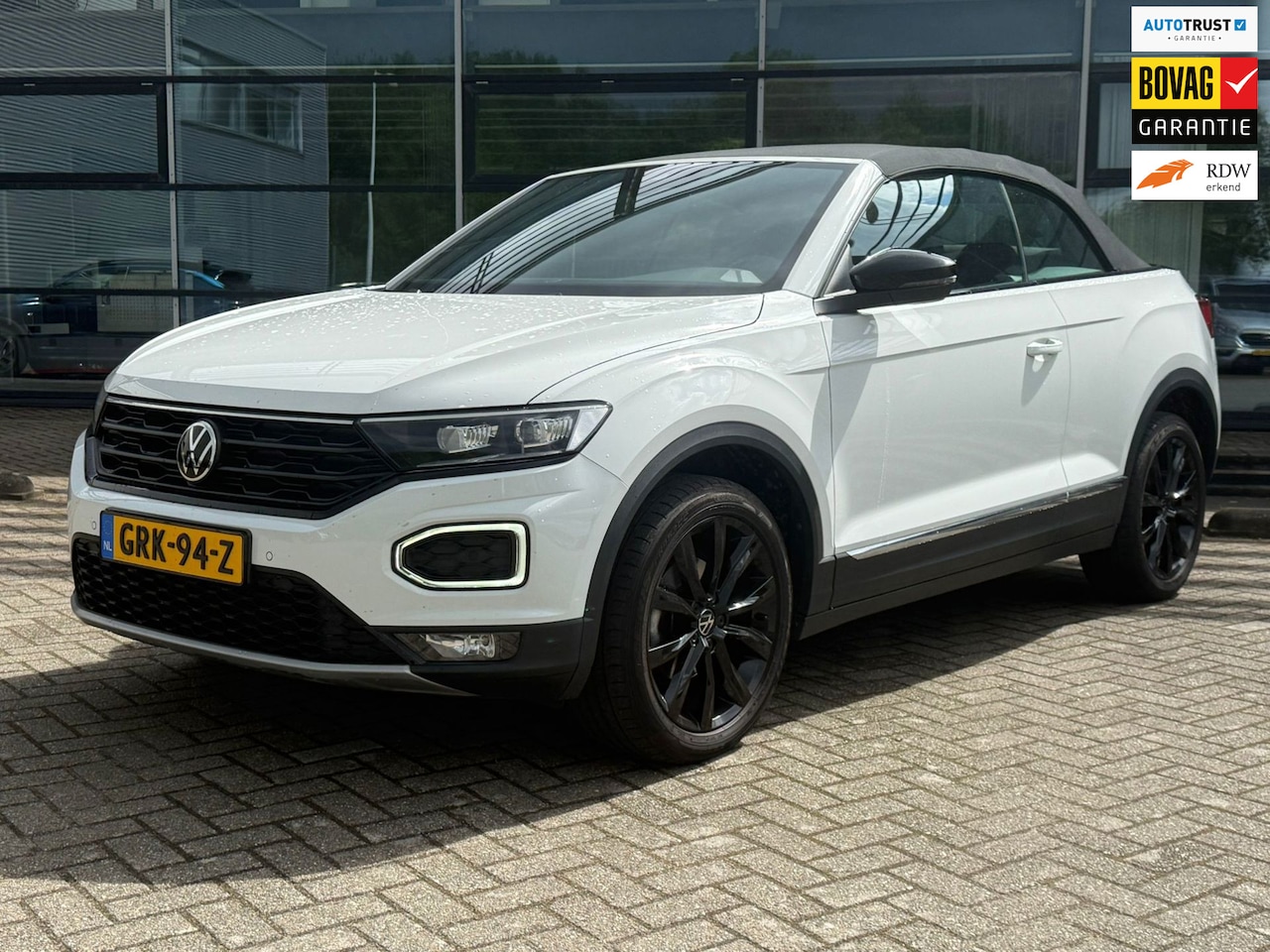 Volkswagen T-Roc Cabrio - 1.5 TSI Black-Style/BEATS/DODEHOEK/PDC/DIGITAL DASH/TREKHAAK - AutoWereld.nl