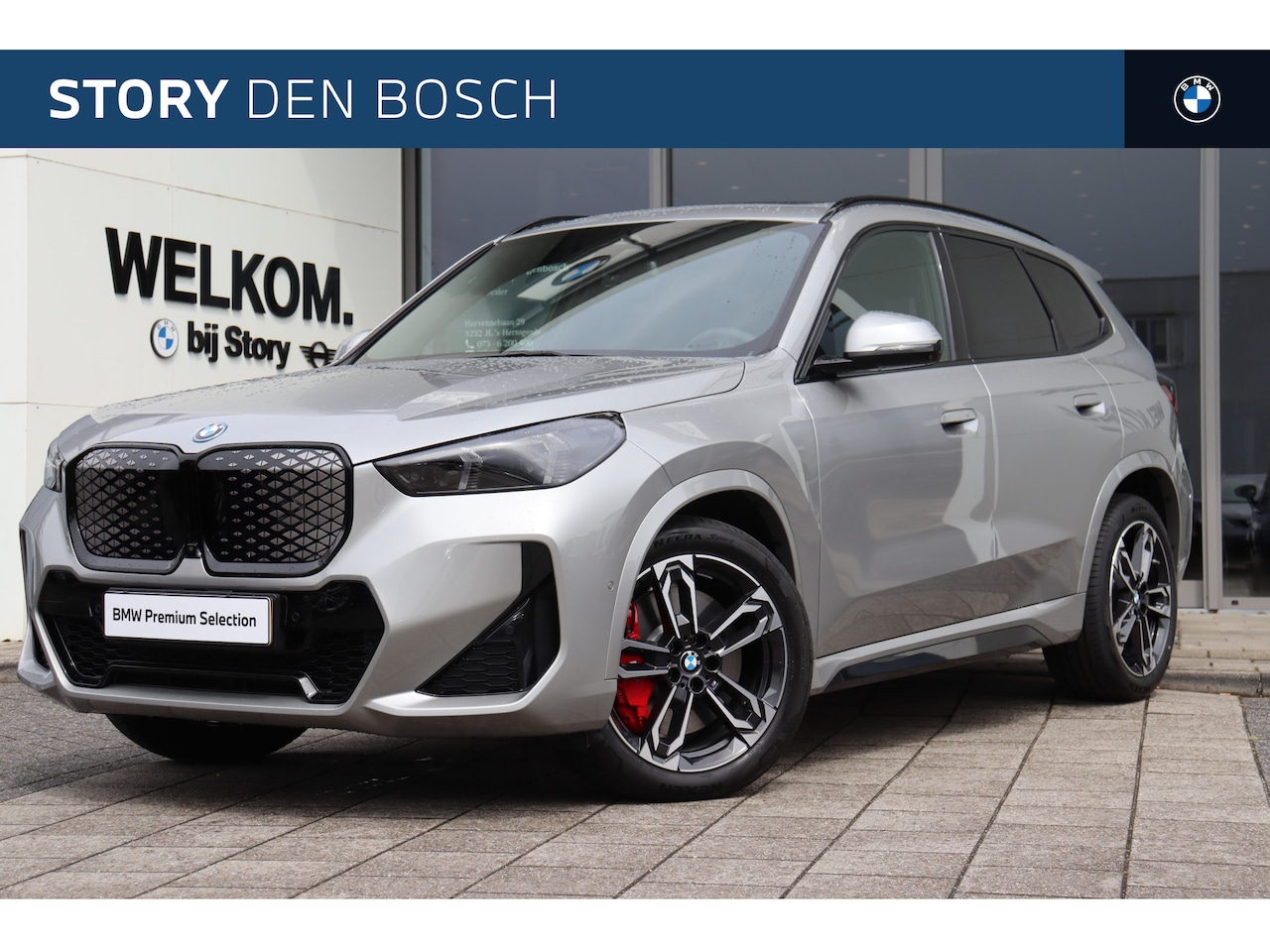 BMW iX1 - eDrive20 M Sport / Trekhaak / Panoramadak / Sportstoelen / Comfort Access / Head-Up / Harm - AutoWereld.nl