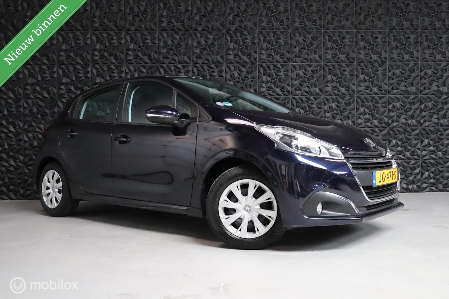 Peugeot 208 - 1.2 PureTech Blue Lion | AC | CC | Parkeersensor - AutoWereld.nl