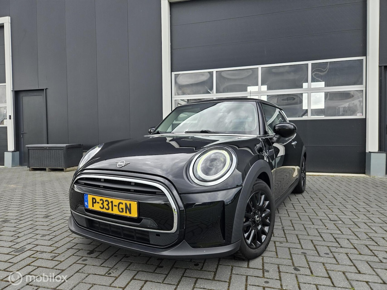 MINI Cooper - Mini 1.5 Business Edition - AutoWereld.nl