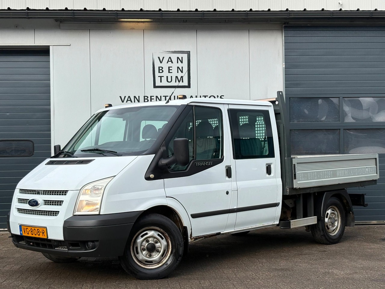 Ford Transit - 330M 2.2 TDCI 125pk RWD DC 6-pers. OPEN LAADBAK! - AutoWereld.nl