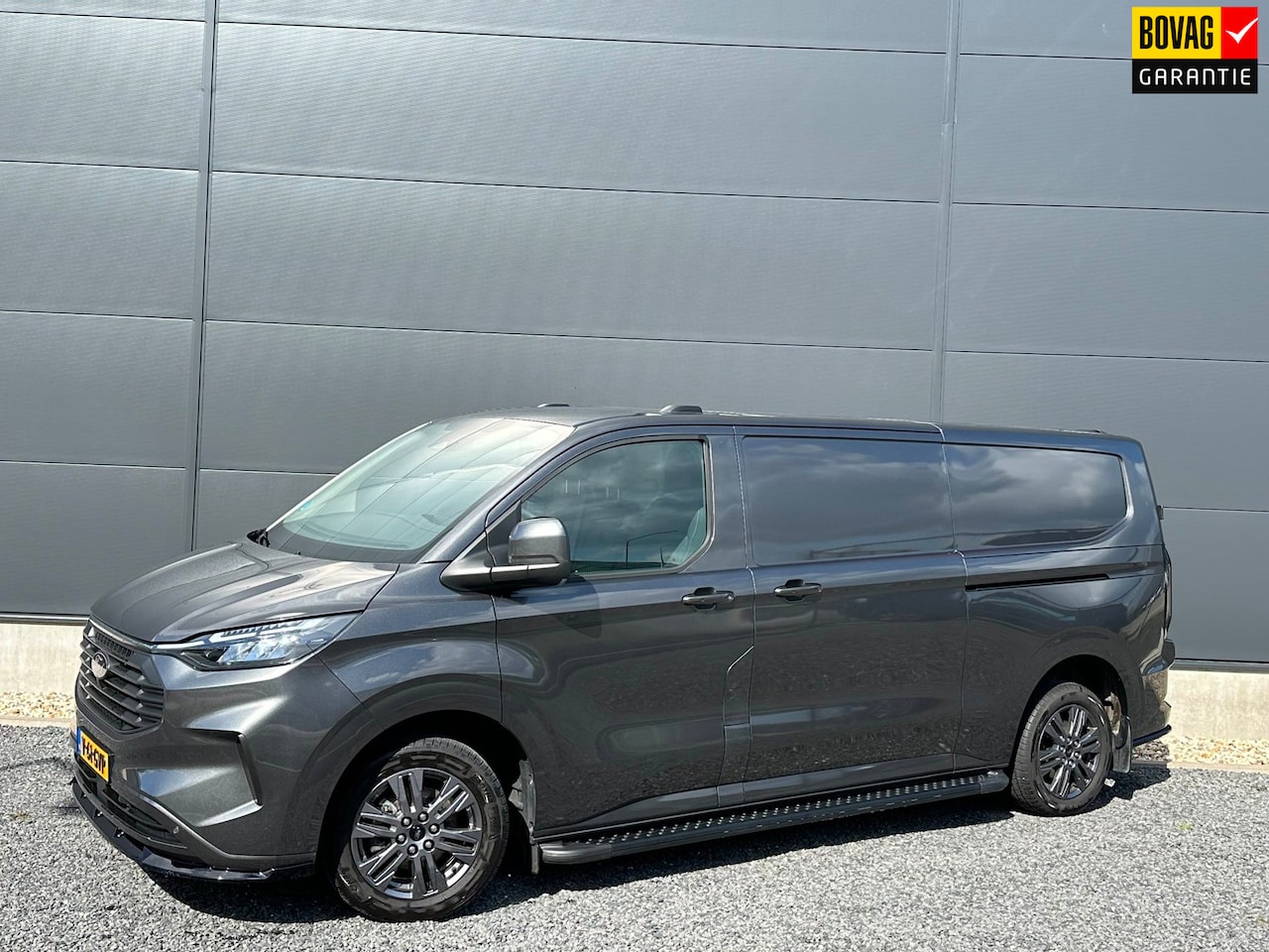 Ford Transit Custom - 300 2.0 TDCI L2H1 Limited | ACC | Vloerplaat | Trekhaak - AutoWereld.nl