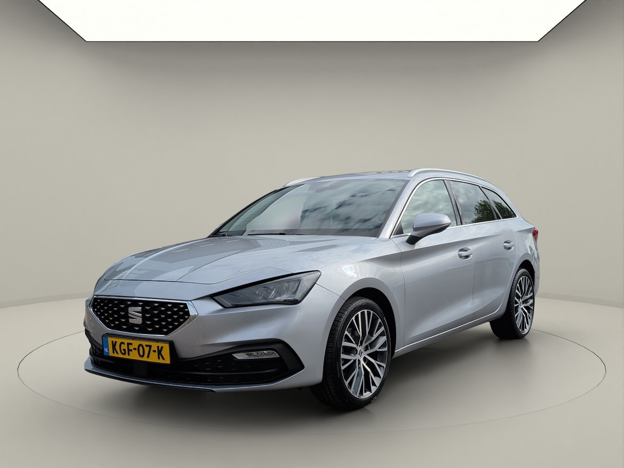 SEAT Leon Sportstourer - DSG 1.5 eTSI Xcellence - AutoWereld.nl
