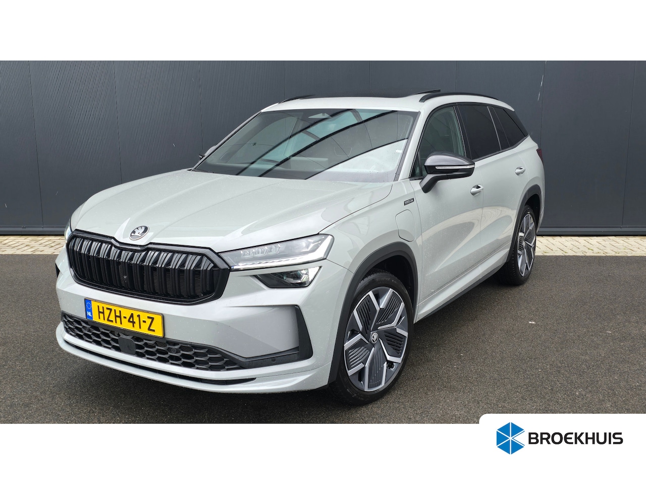 Skoda Kodiaq - 1.5 TSI PHEV 204pk Sportline Business | Panoramadak | Trekhaak | Stoelverwarming | Keyless - AutoWereld.nl