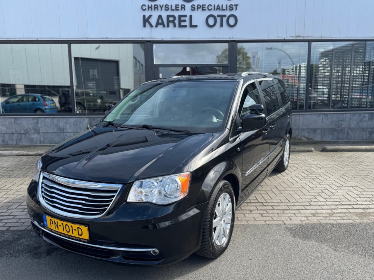 Chrysler Town and Country - 3.6i LIMITED - AutoWereld.nl