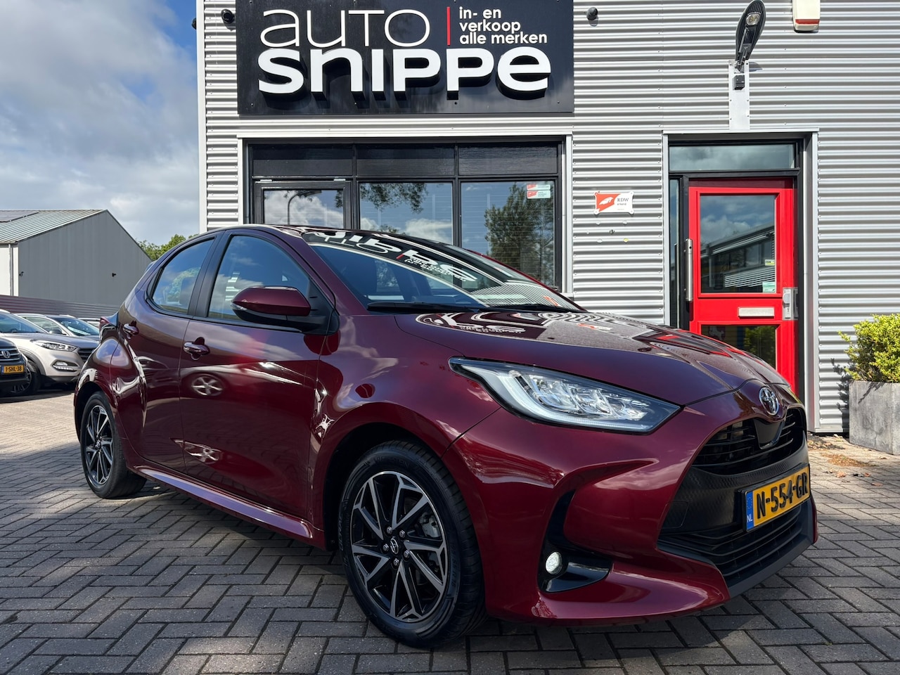 Toyota Yaris - 1.5 VVT-i Dynamic -FULL LED-TREKHAAK-NAVI-BLUETOOTH-KEYLESS-LICHTMETALEN VELGEN-ADAPTIVE C - AutoWereld.nl