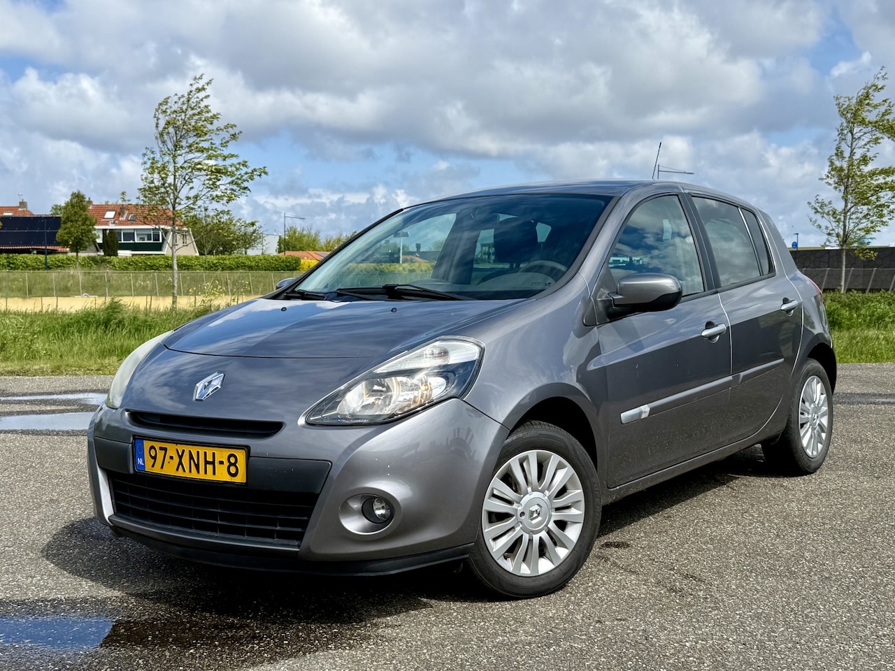 Renault Clio - 1.2 Authentique I Airco I Cruisecontrol I Trekhaak - AutoWereld.nl