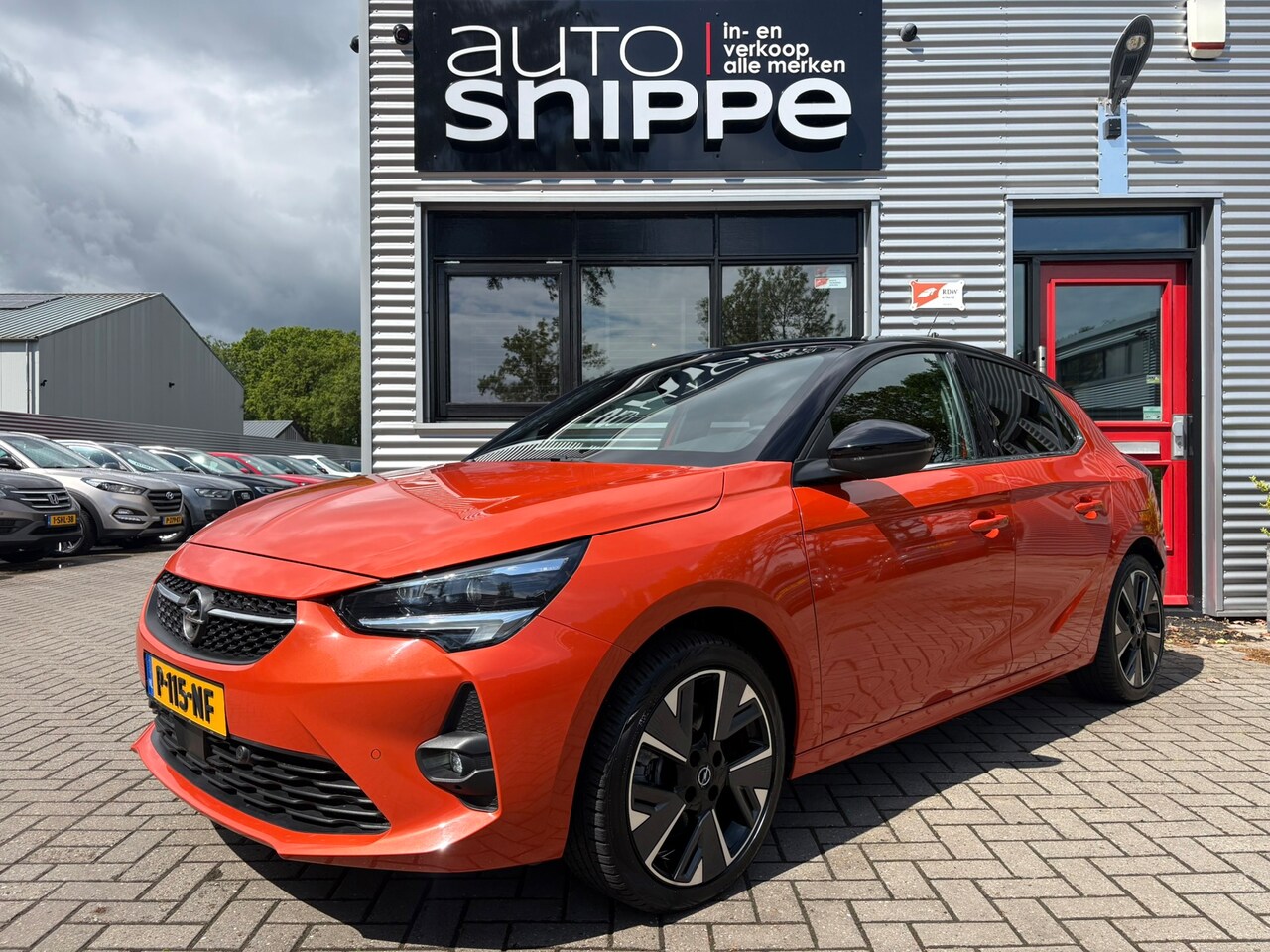 Opel Corsa-e - GS Line 50 kWh -SOH 91.75%-STOEL + STUURWIELVERWARMING-MASSAGESTOEL-FULL LED-APPLE CARPLAY - AutoWereld.nl