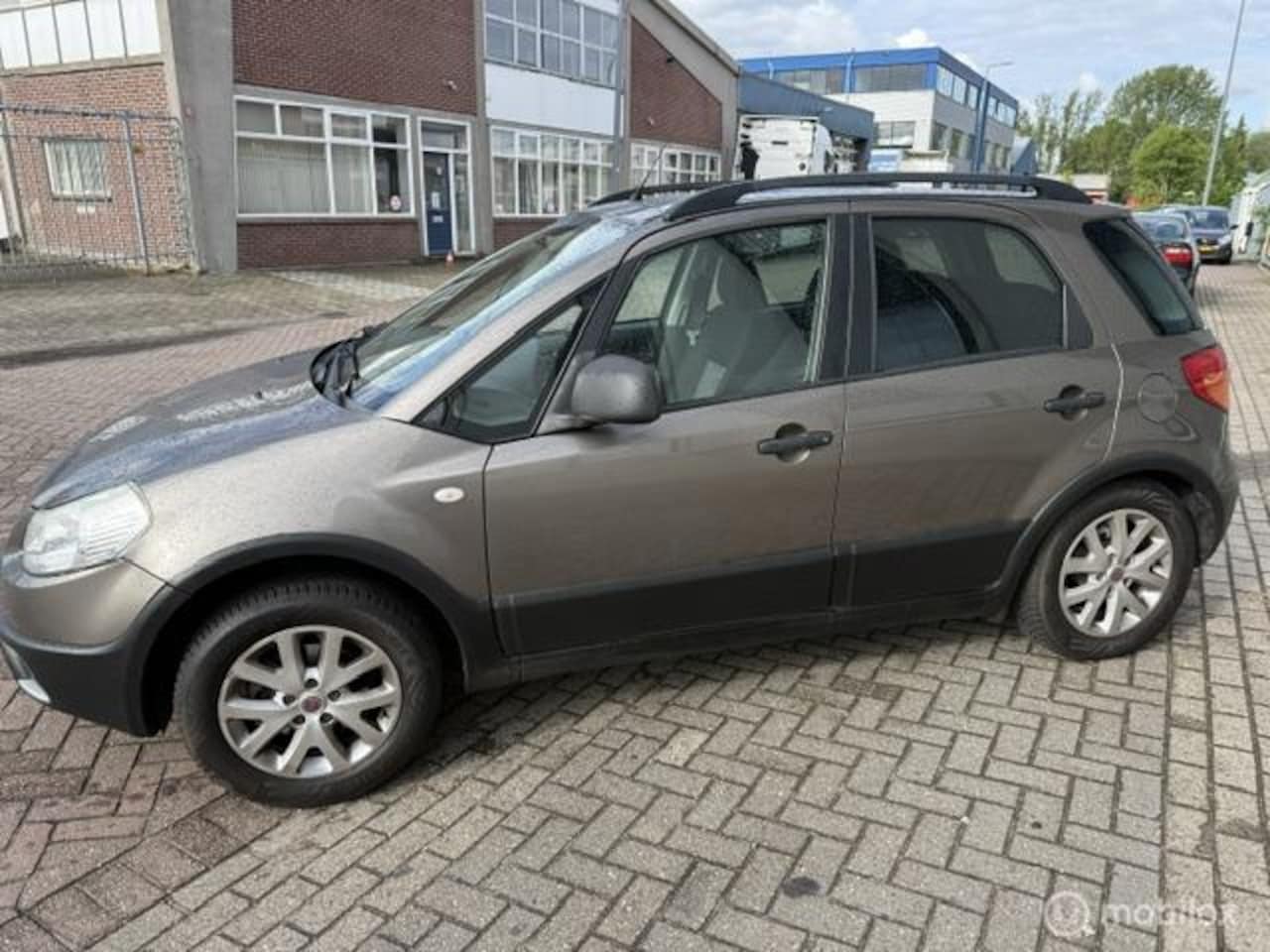 Fiat Sedici - 1.6-16V Young KM NAP -AIRCO-DIV EXTR'S - AutoWereld.nl