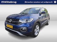 Volkswagen T-Cross - 1.0 TSI Style Executive Multimedia Parkeersensoren / Navigatie / 17"LM velgen / Clima / Le