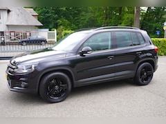 Volkswagen Tiguan - 1.4 TSI Sport&Style Airco Pdc Trekhaak