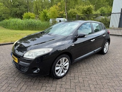 Renault Mégane - 1.6 Celsium/NAVI/CRUISE/CLIMA/PARKEERSENSOR VOOR EN ACHTER