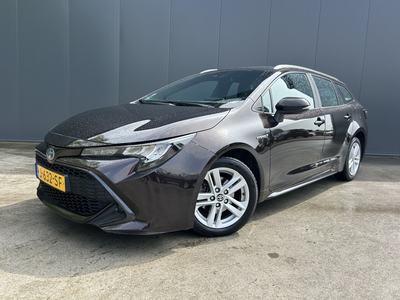 Toyota Corolla Touring Sports - 1.8 Hybrid Active 1e EIGENAAR ADAPT CRUISE TREKHAAK CAMERA LED NAVI ECC - AutoWereld.nl