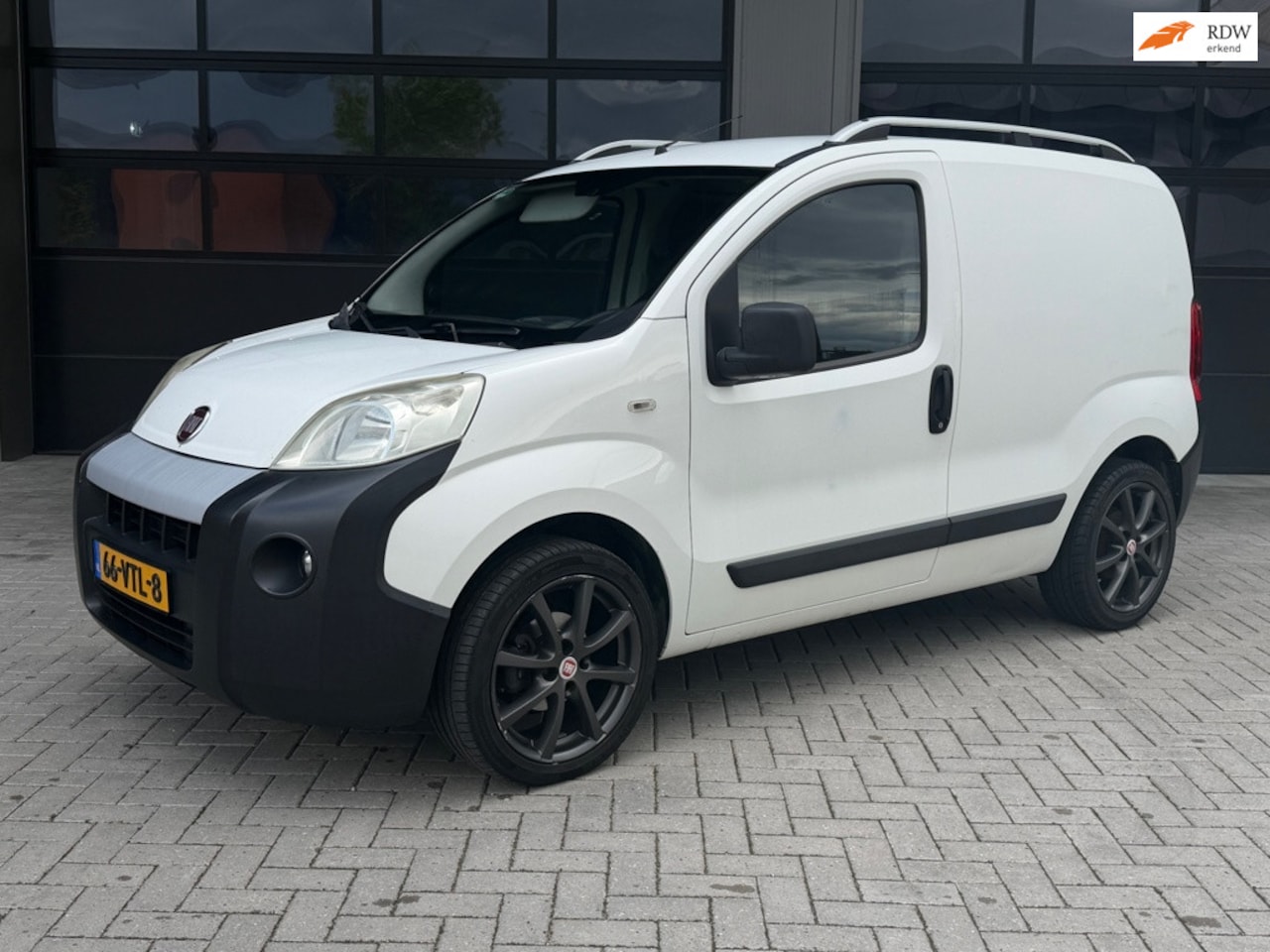 Fiat Fiorino - 1.3 MJ SX/Netjes/Schuifdeur R /Banden+velgen Nieuw - AutoWereld.nl