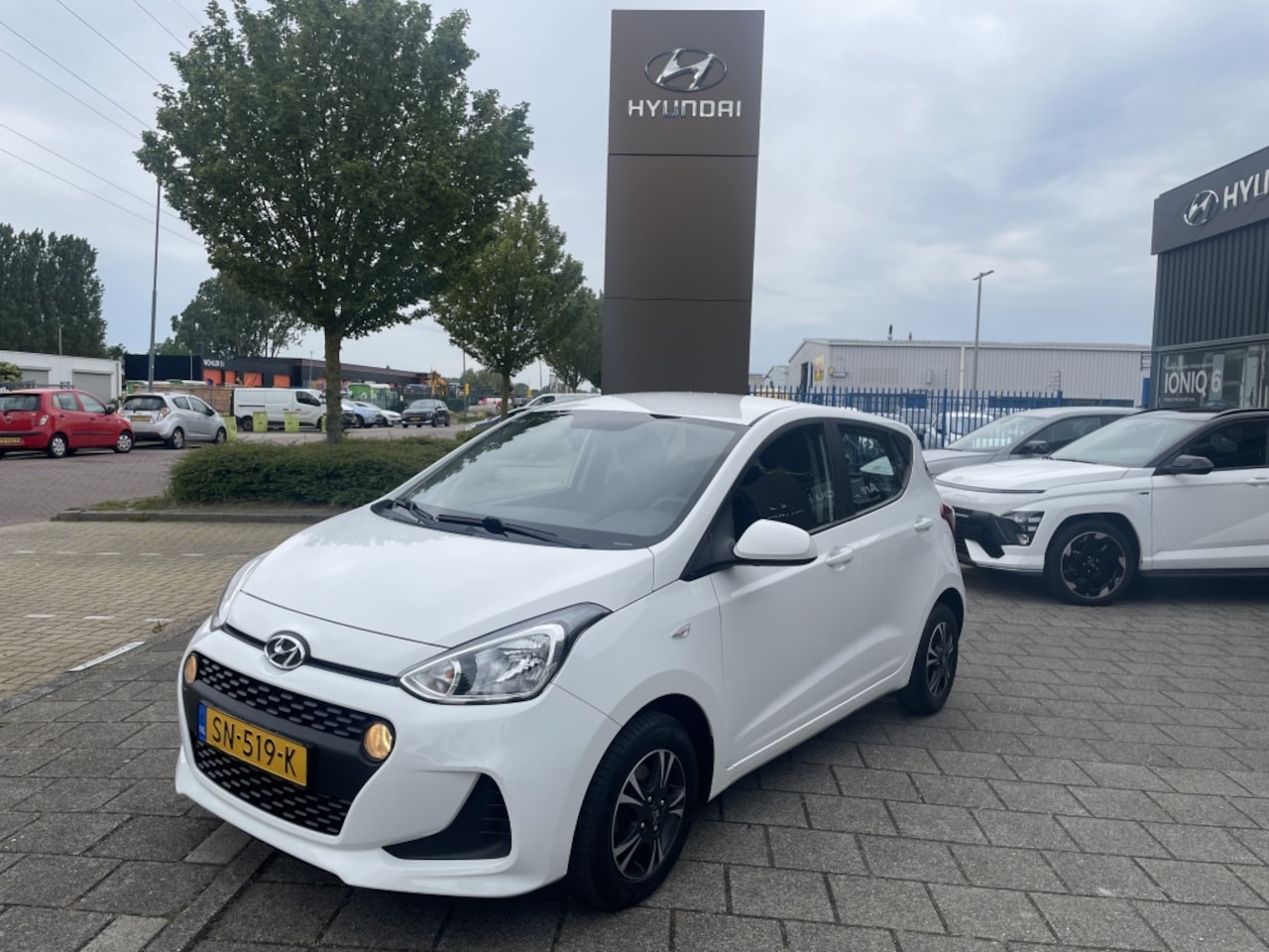 Hyundai i10 - 1.0i Comfort NAVI*RIJKLAARPRIJS* - AutoWereld.nl